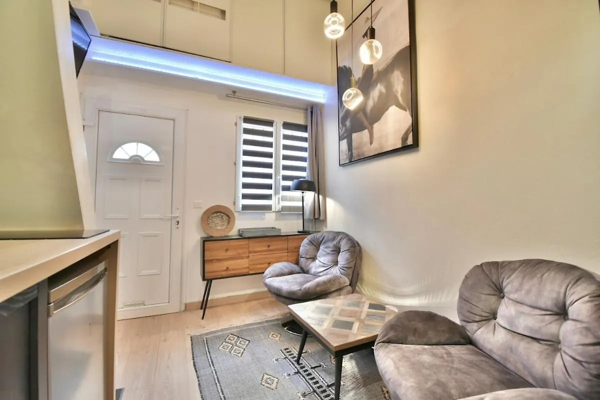 Cozy Studio 5 Min Walk Palais Port Beach Cannes Apartment